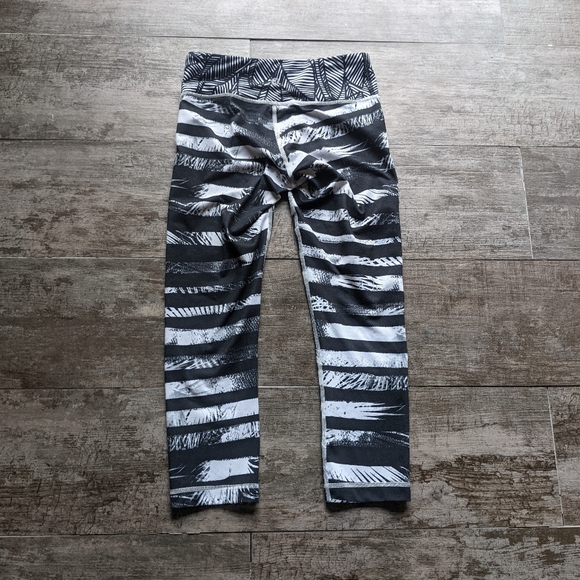 LULULEMON Wunder Under Crop II Shady Palms Leggings - Picture 3 of 6